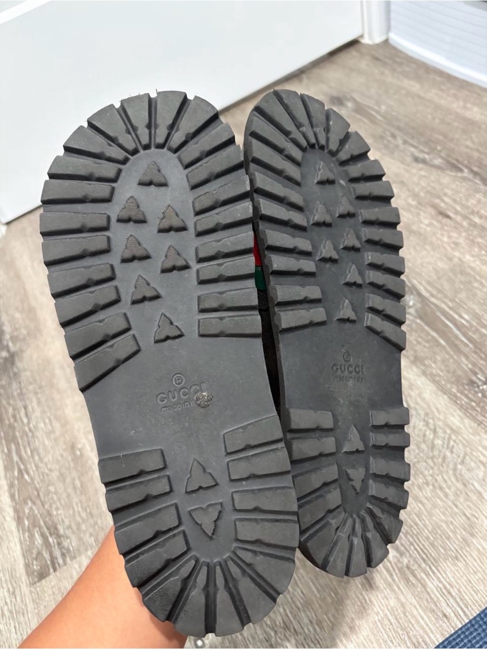 Gucci slides size 9